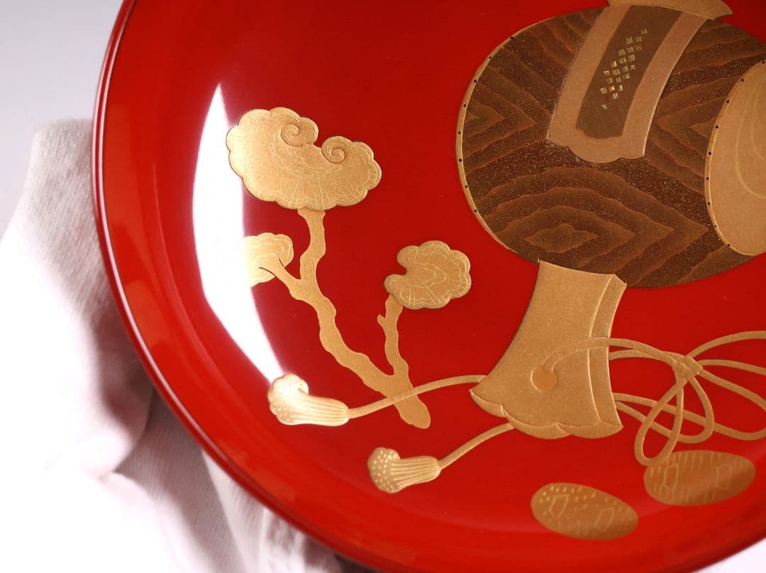 【MB35】輪島塗 宝尽くし金蒔絵 朱塗椀 二客 小槌 軍配 霊芝 木製漆器