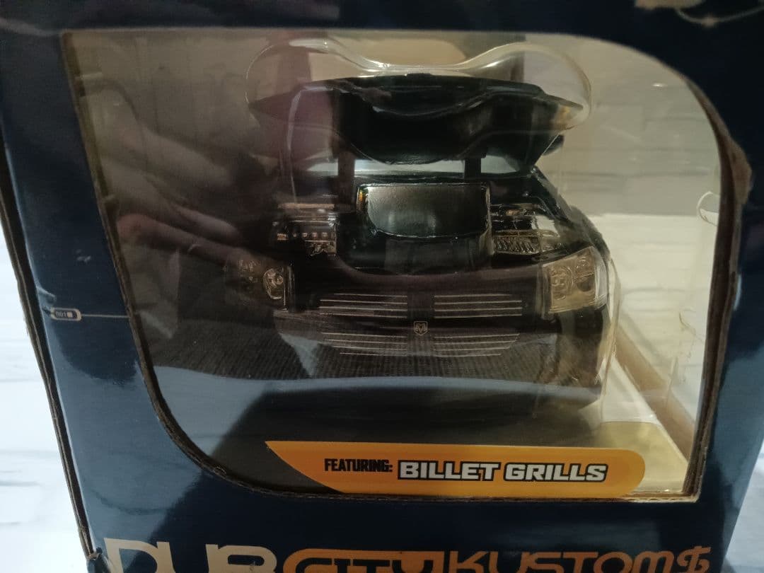 1/24 jada ダッジ マグナム R/T ミニカー　ブラック