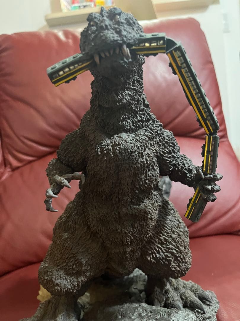 エクスプラス　ゴジラ(1954版) 電車咥えver. 東宝30cmシリーズ