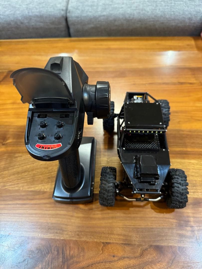 Traxxas TRX4M INJORA ロックタランチュラ　トラクサス1/18