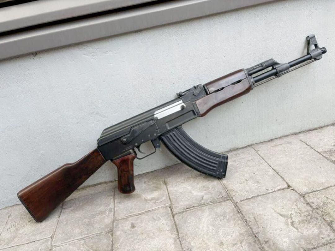 東京マルイ 次世代AK-47マガジン3本　ガンケース付き