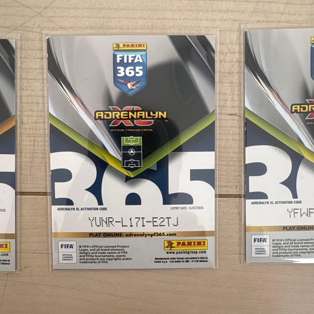 スペインで買ったサッカーカード 一つはエムバペのサイン入り