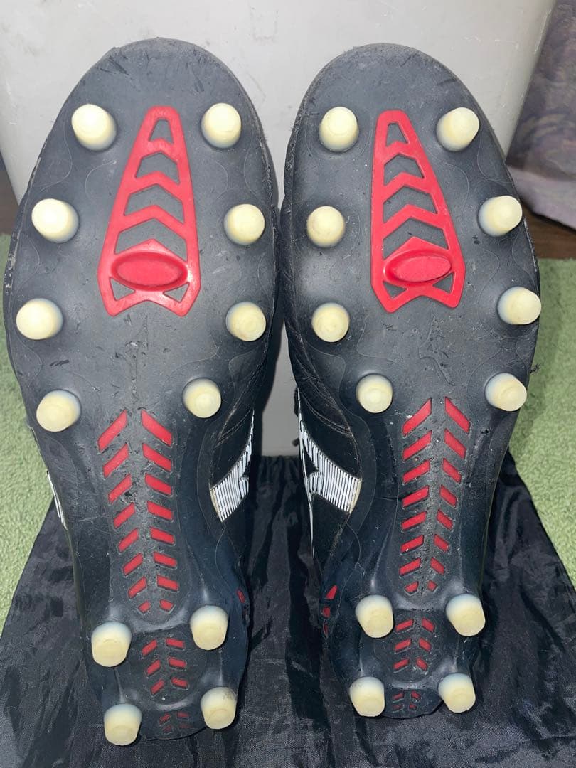 ミズノ モレリア ネオ 3 ジャパン　スパイク シューズキーパー、クリーナー