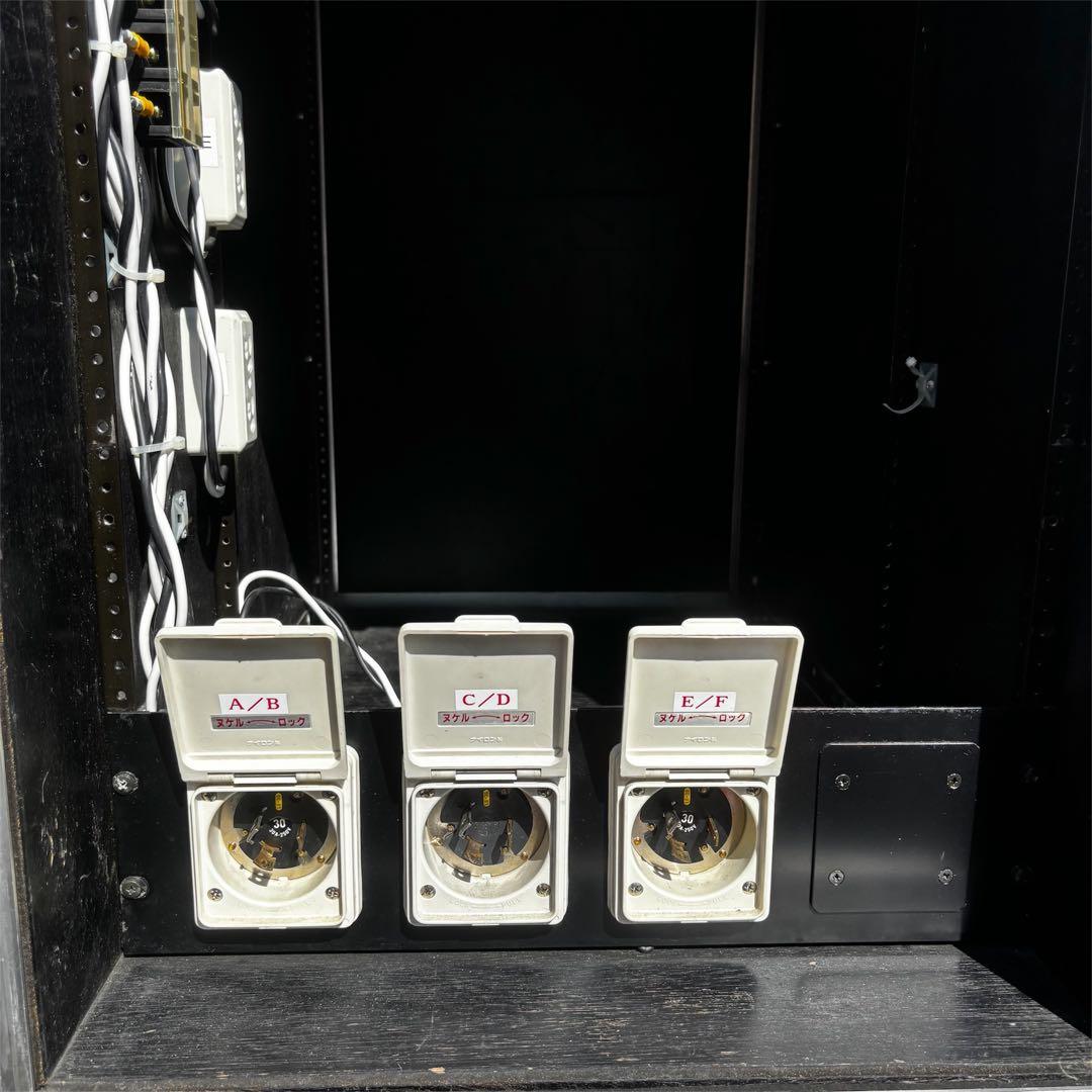 PULSE 18U ラックケース ③