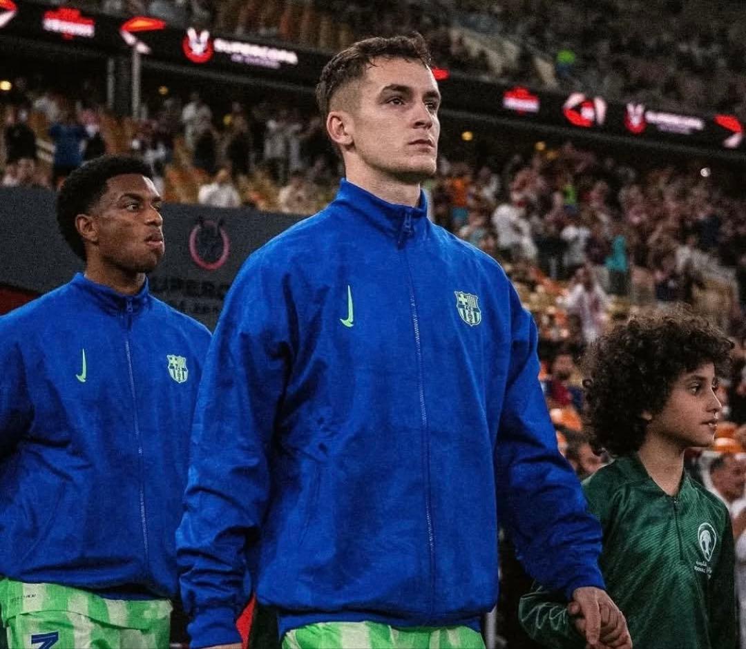 NIKE バルセロナ　アンセムジャケット