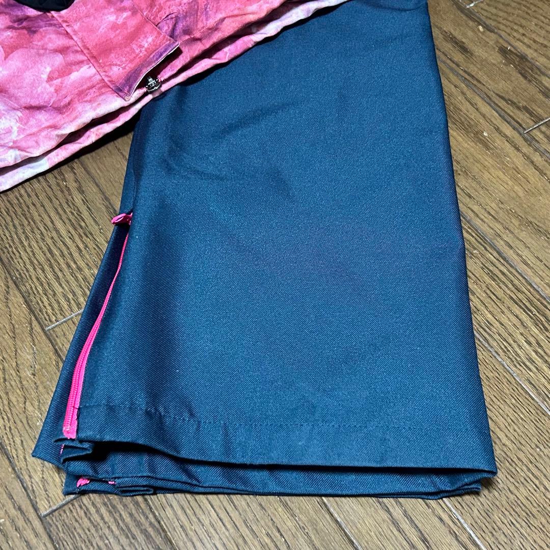 【美品】女性用スノーボードウェア（ピンク・ネイビー）