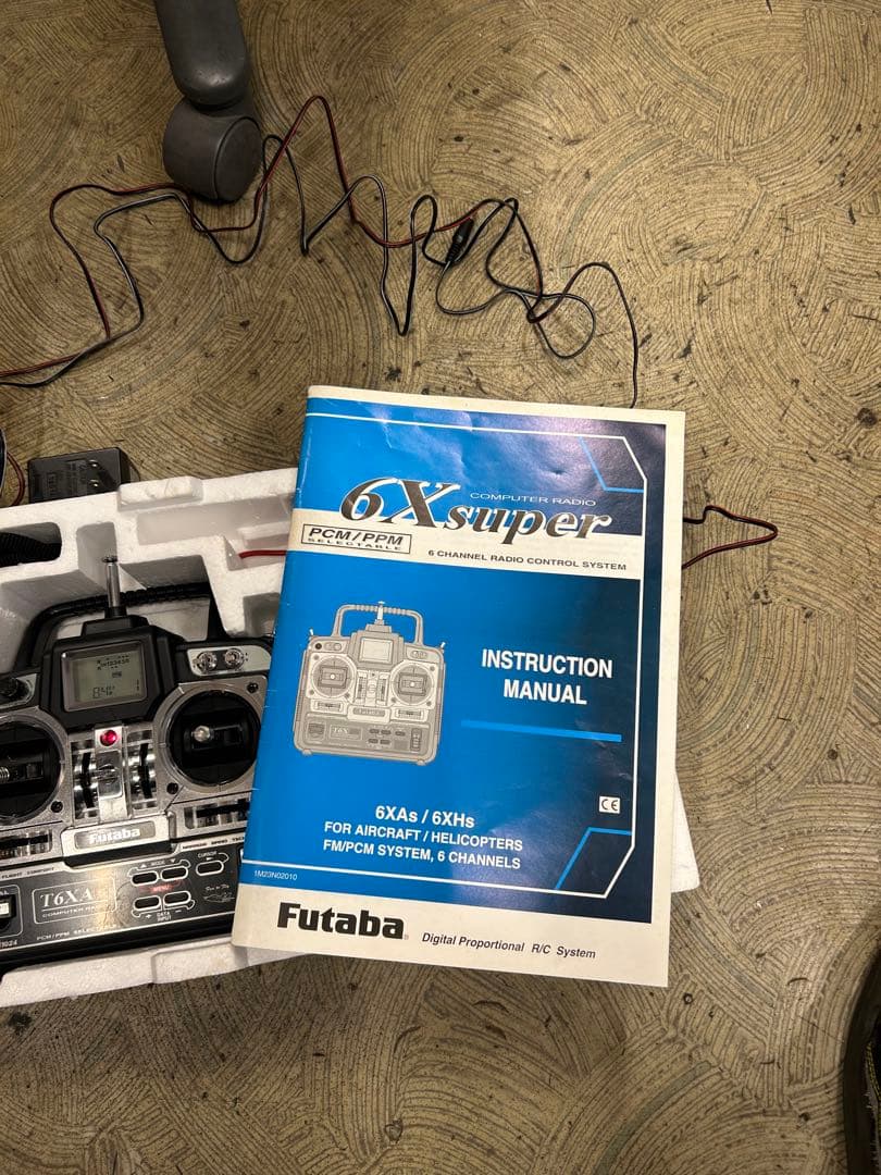Futaba T6XA-FM プロポ サーボ