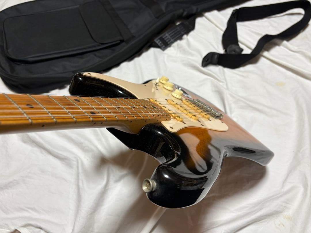 u*a様 Squier by Fender エレキギター　ソフトケース付1916