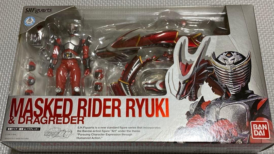 【中身未使用】s.h.figuarts 仮面ライダー龍騎　バンダイ
