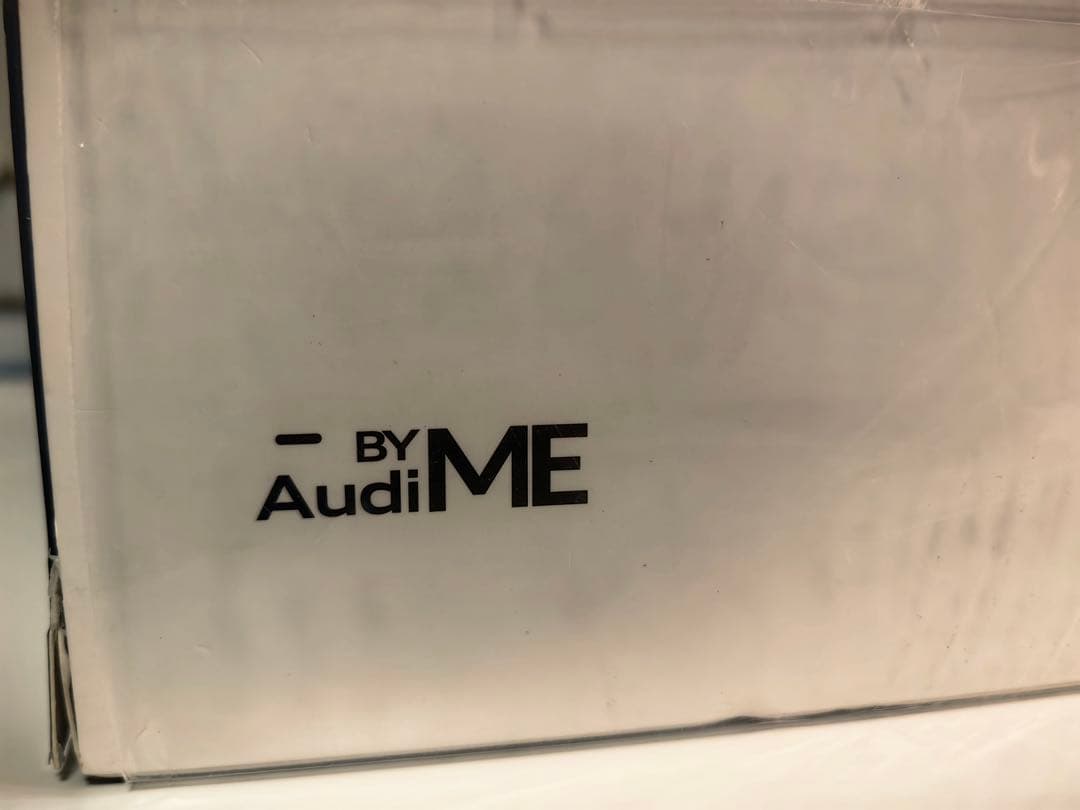 h*i様 [日本未売品・希少輸入品] 1/18 アウディA5 最新型 ディーラー