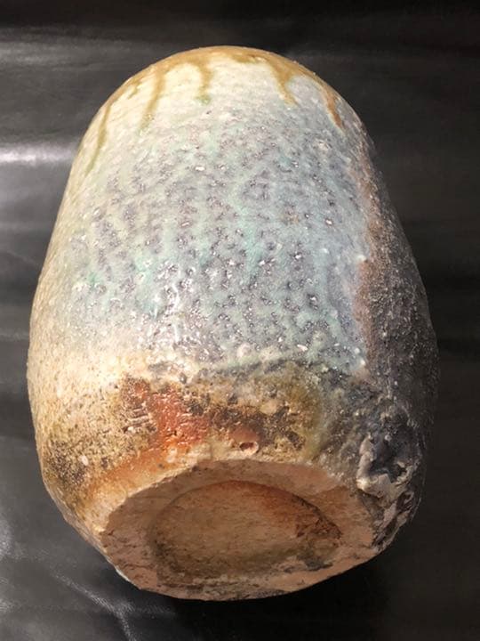 遺品整理◼️骨董収集家だった祖父のコレクションのお宝の特大サイズの壺、壷、花瓶