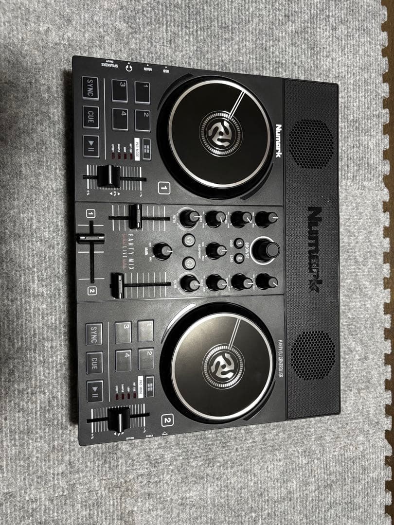 Numark Party Mix Live DJコントローラー