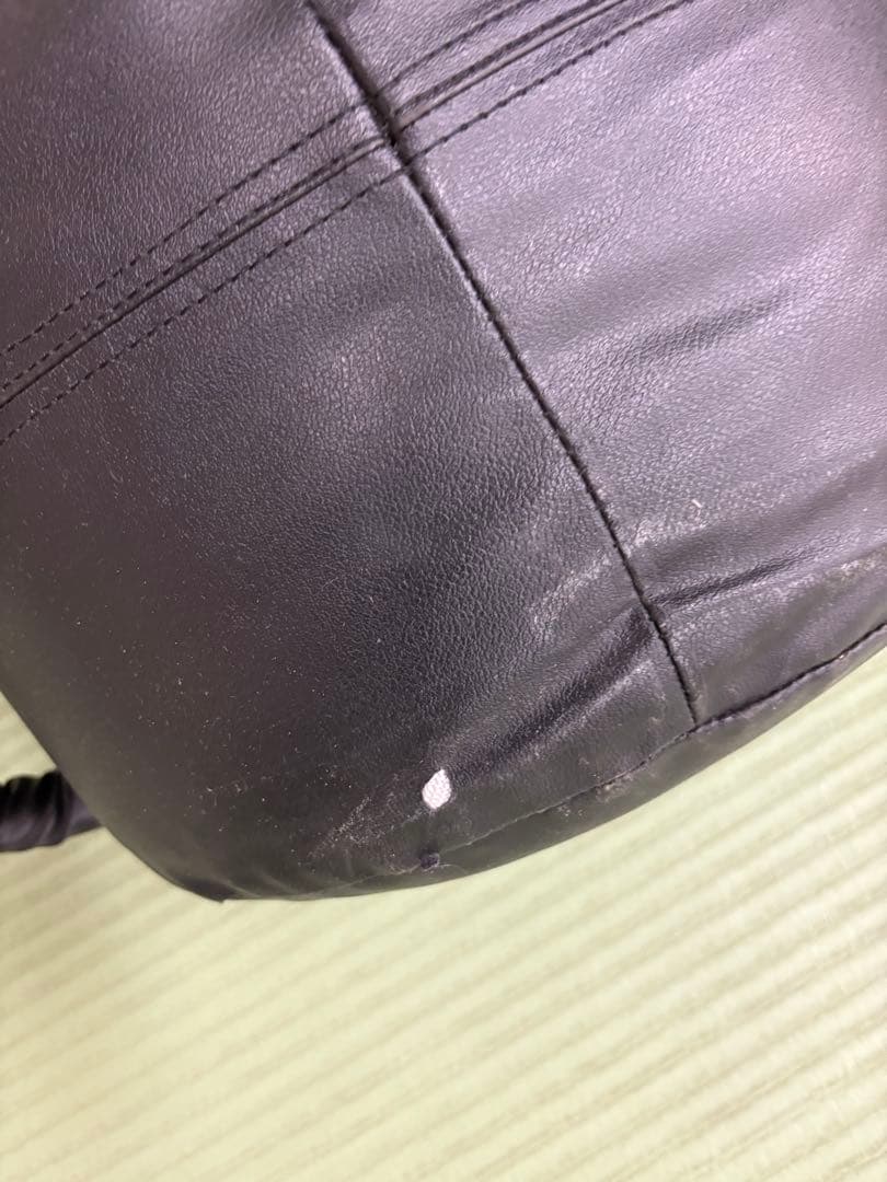 黒いキックミット 持ち手付き