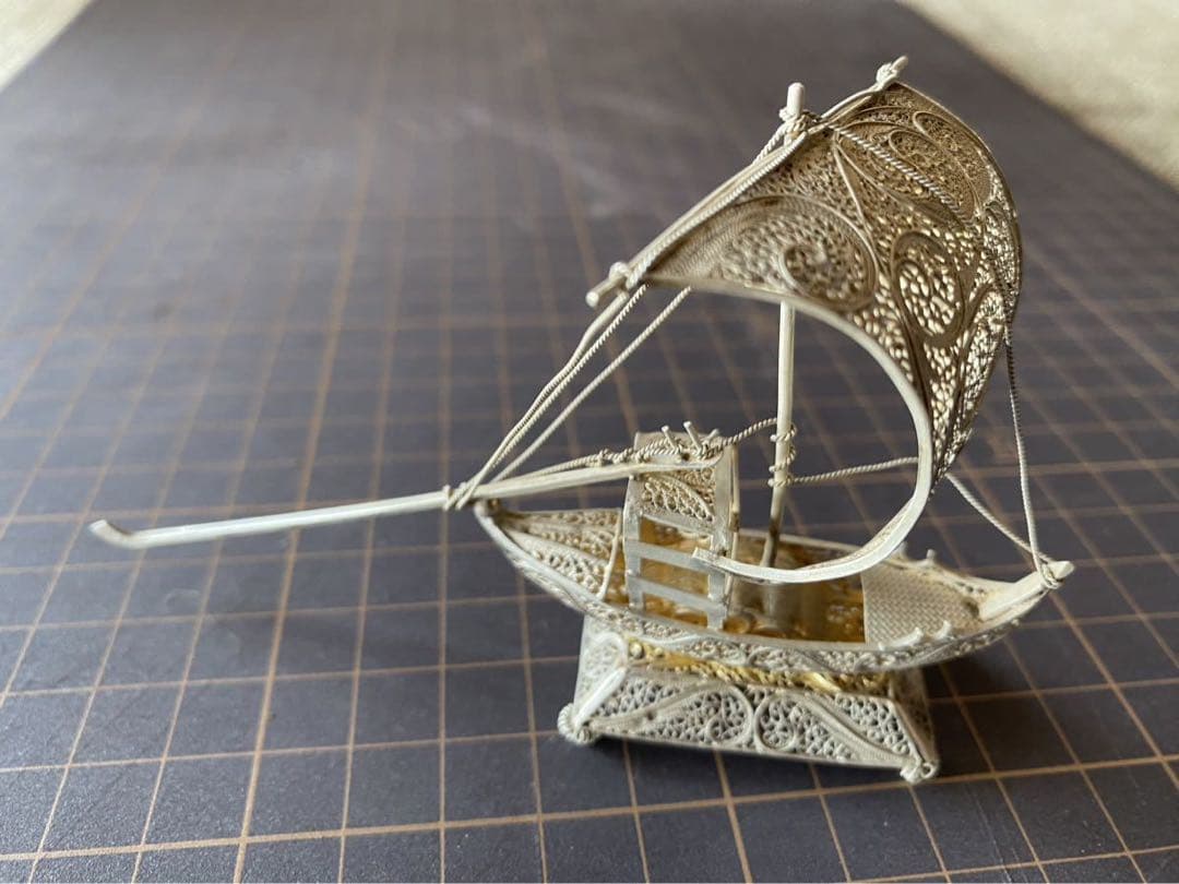 銀製　 超緻密な銀細工のポルトガル船　ビンテージ