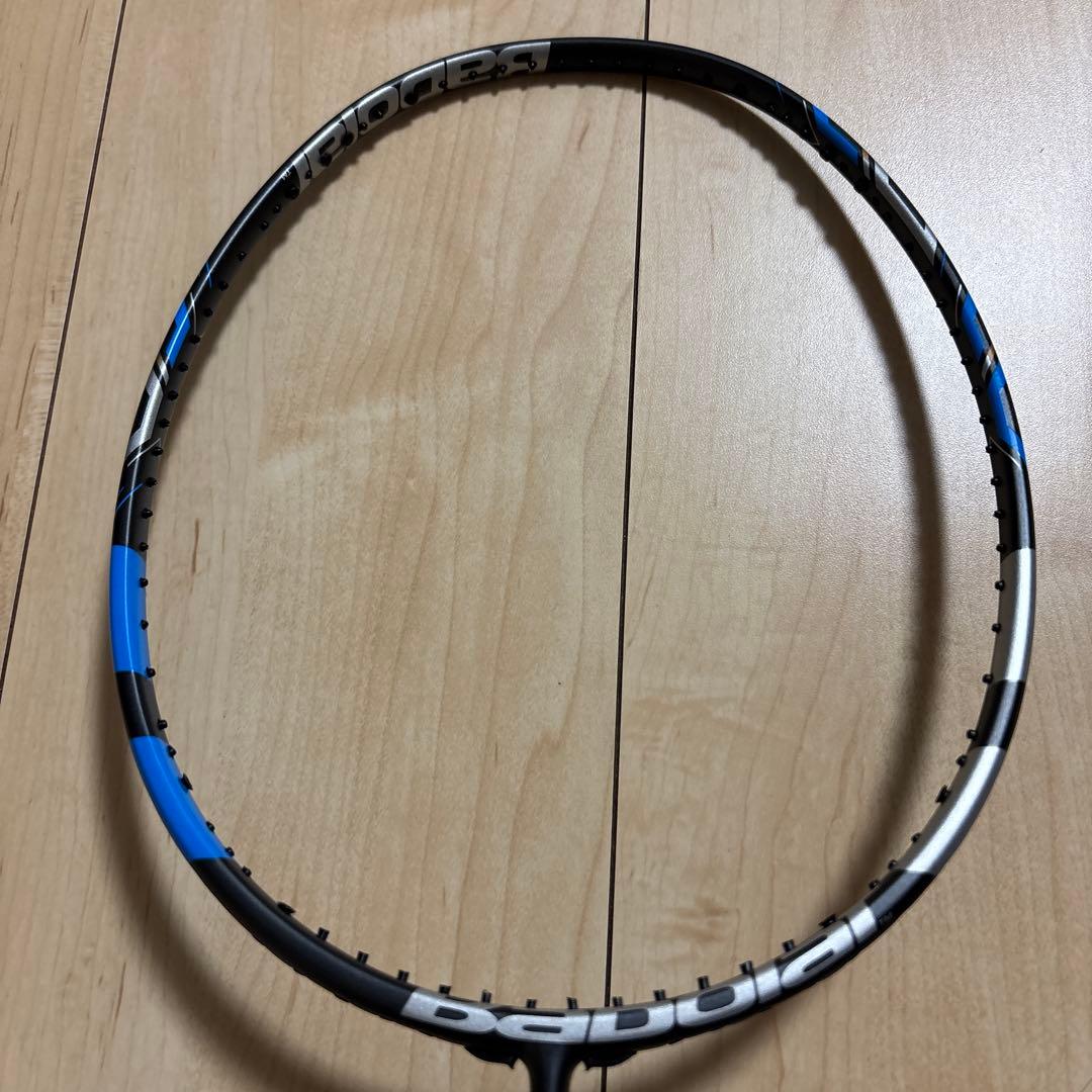 バボラ　バドミントンラケット　サテライト　エッセンシャル