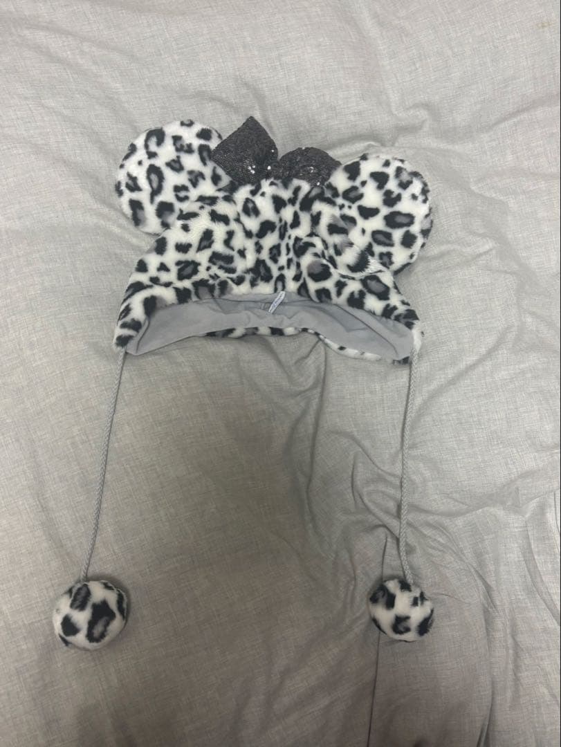 ディズニー ミニーマウス耳付きヒョウ柄帽子（2点セット）