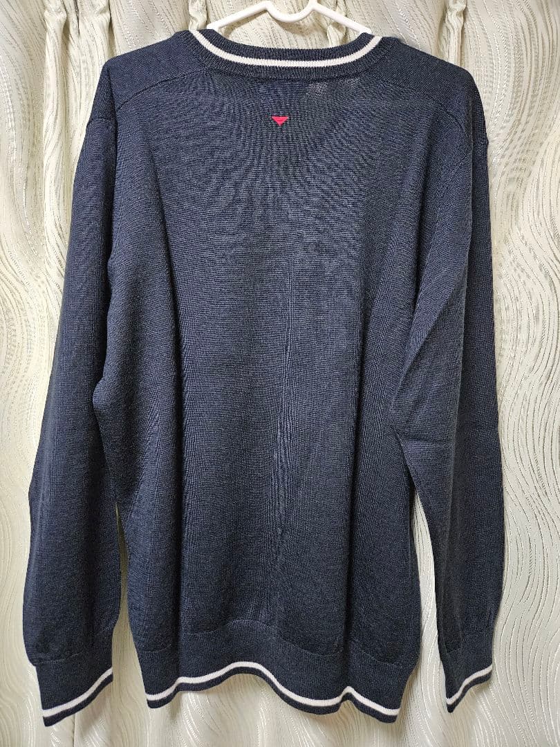 【and per se】アンパスィ Vネックニットセーター メンズゴルフウェア