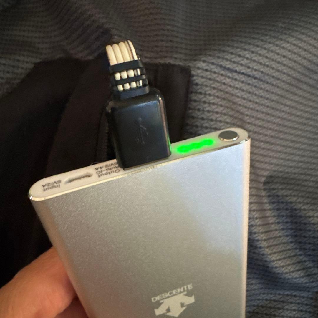 デサント　heat generating wear モバイルサーモ　ベスト