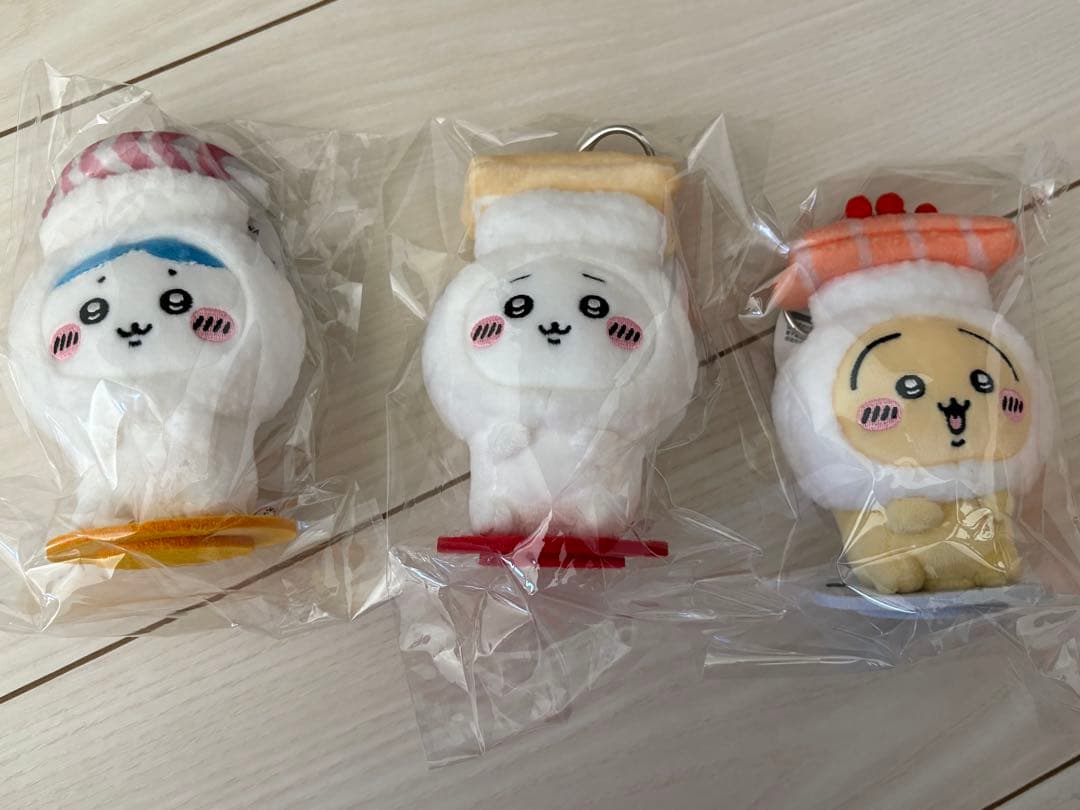 ちいかわ　香港　スシロー　マスコット　ハチワレ　うさぎ　ちいかわ