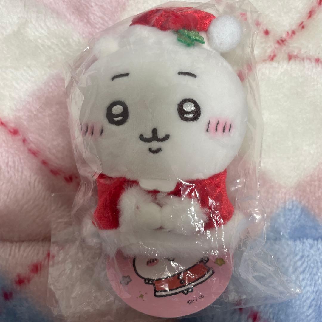 ちいかわ　ハチワレ　うさぎ　サンタさんだ！持ちますマスコット