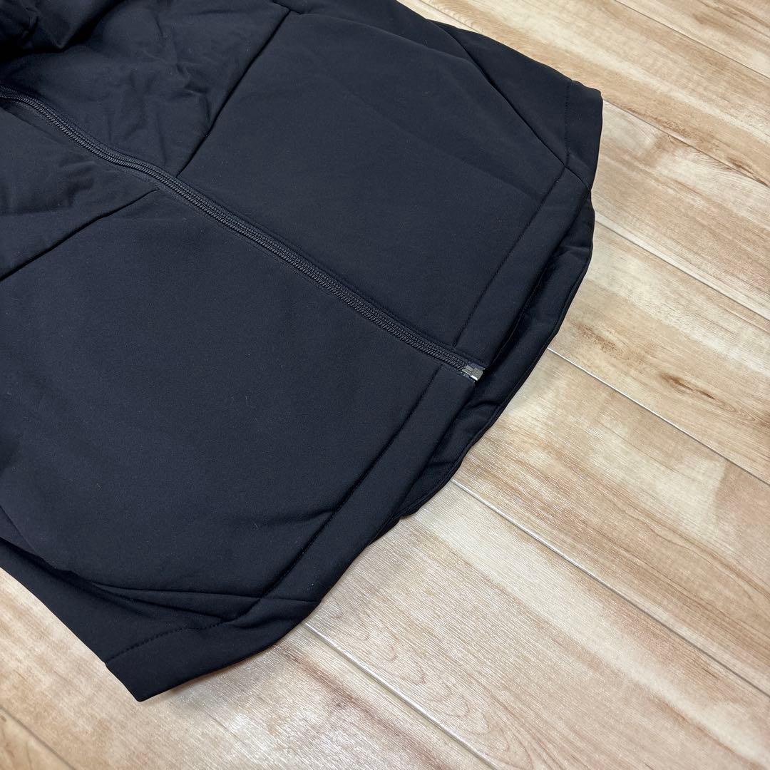 デサントゴルフ ダウンジャケット 袖ロゴ　黒　ブラック　フリース　Lサイズ