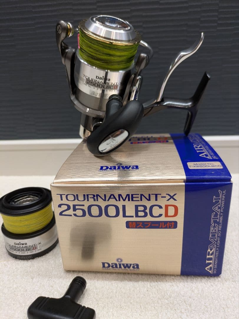 ダイワ TOURNAMENT-X 2500LBCD レバーブレーキリール