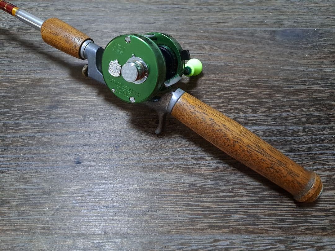 Abu ambassadeur 2500C　グリーン　サイモンシモムラ　ハンドル