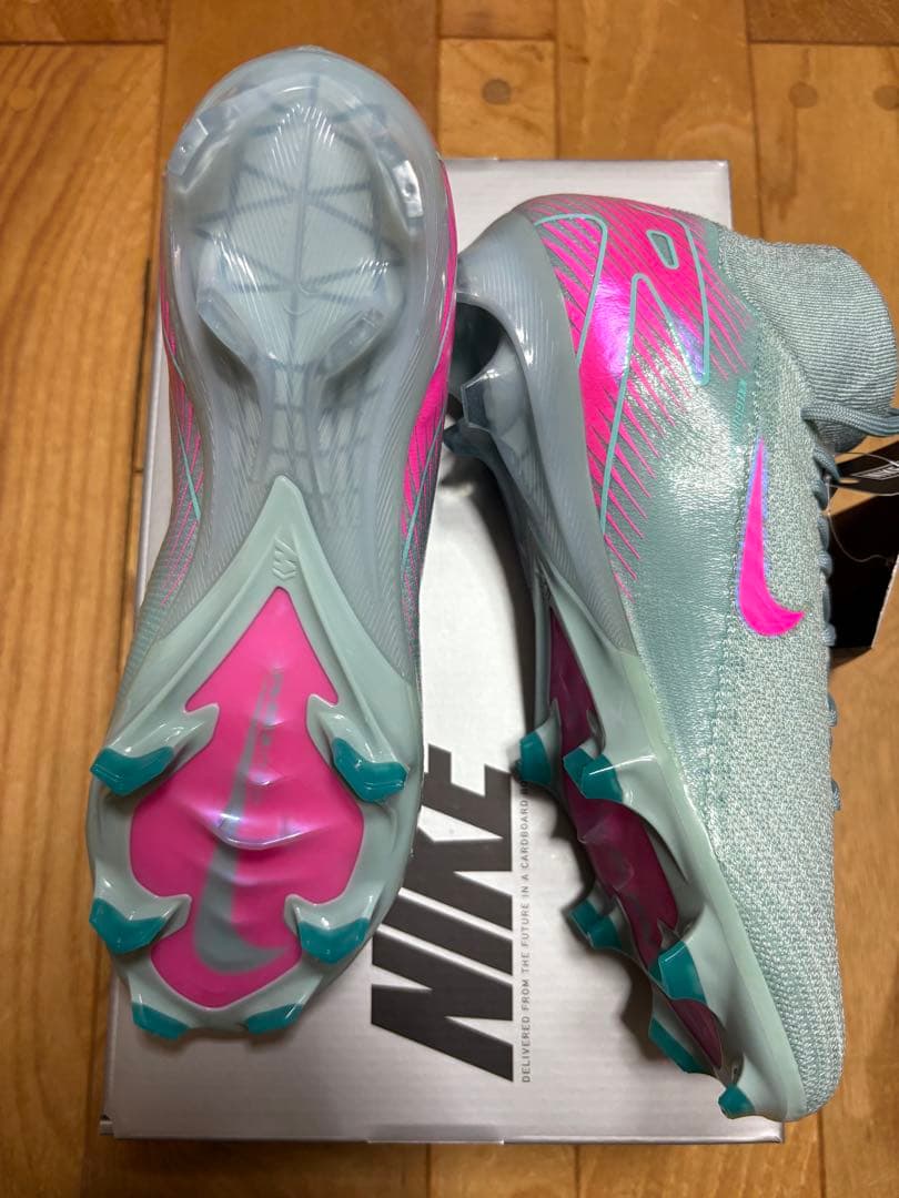 新品　超大特価　ナイキ スーパーフライ 10 エリート FG 25cm