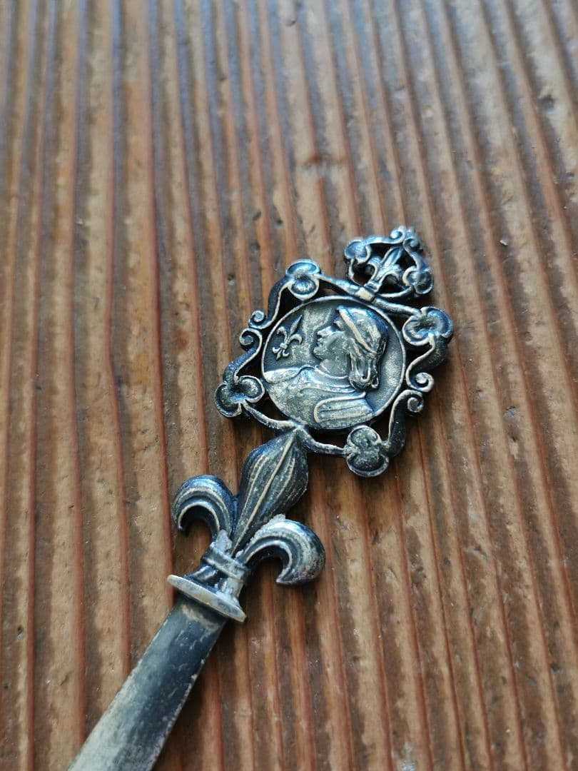 アンティーク フランス ジャンヌダルク ペーパーナイフ 騎士の百合紋 聖女の紋章
