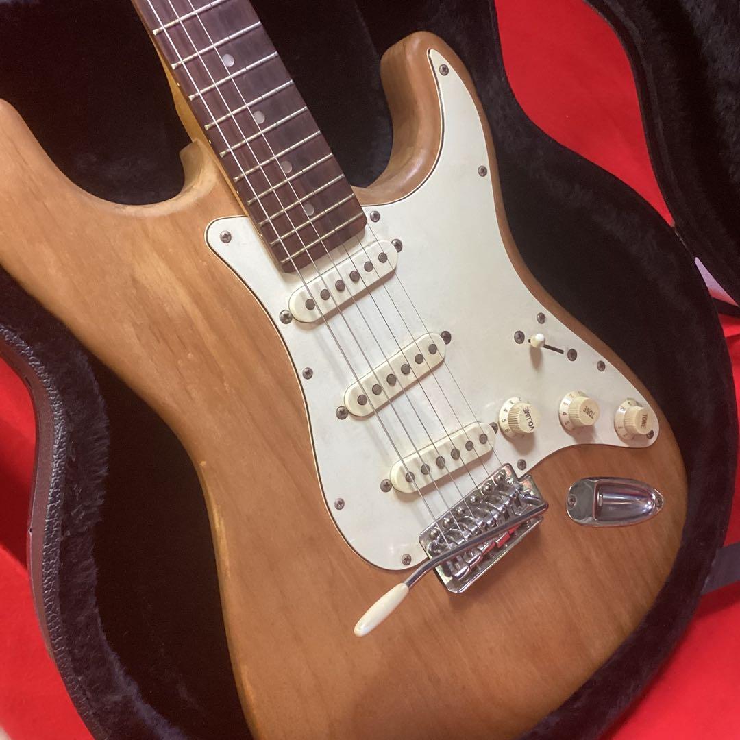 エレキギター ハードケース付き動作品