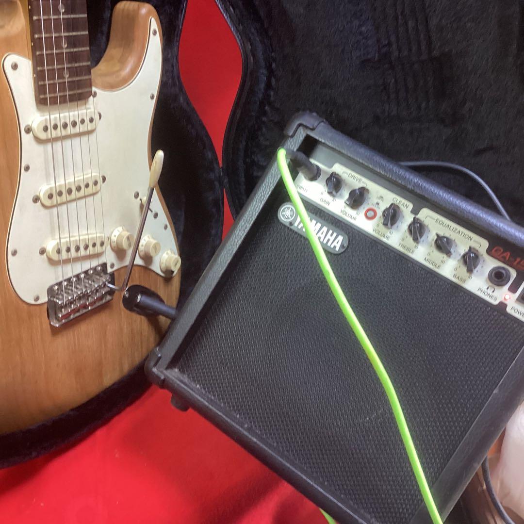 エレキギター ハードケース付き動作品