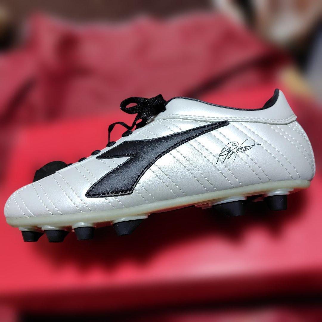 ロベルト．バッジオ.ジュニアサッカースパイク