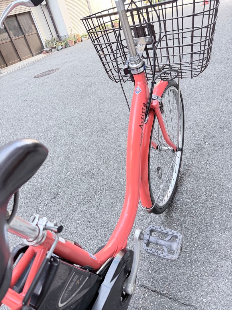 大阪府　電動アシスト自転車 前カゴ付き　26インチ