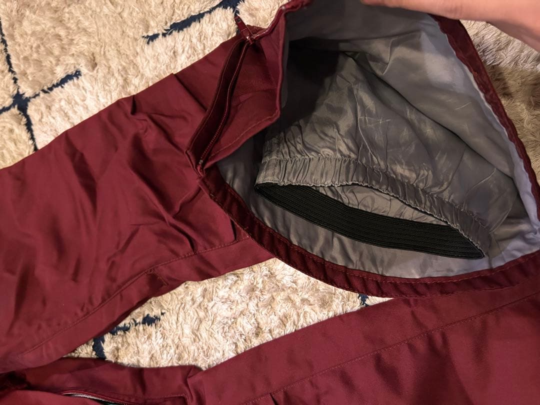 スノーボード　スキーウェア バーガンディ　赤　Mサイズ