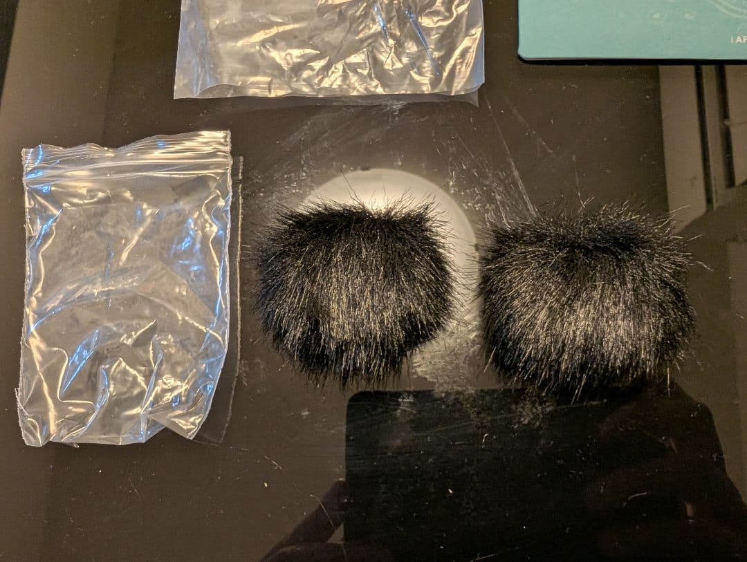 【極美品】Hollyland Lark C1ワイヤレスピンマイク スマホ用 /