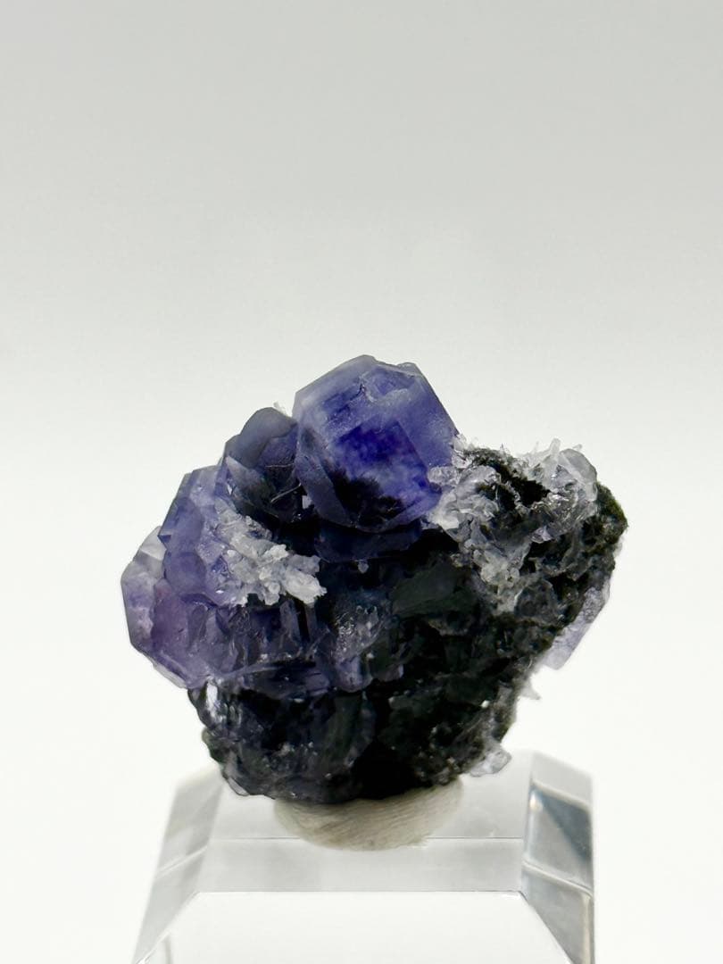 タンザナイトフローライト　原石　鉱物標本　天然石　蛍石