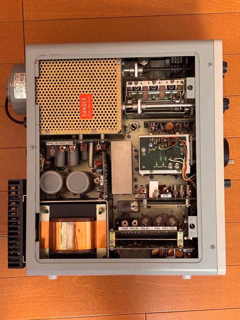 ［通電のみ確認済みジャンク扱い］八重洲無線 トランシーバー FT-101BS