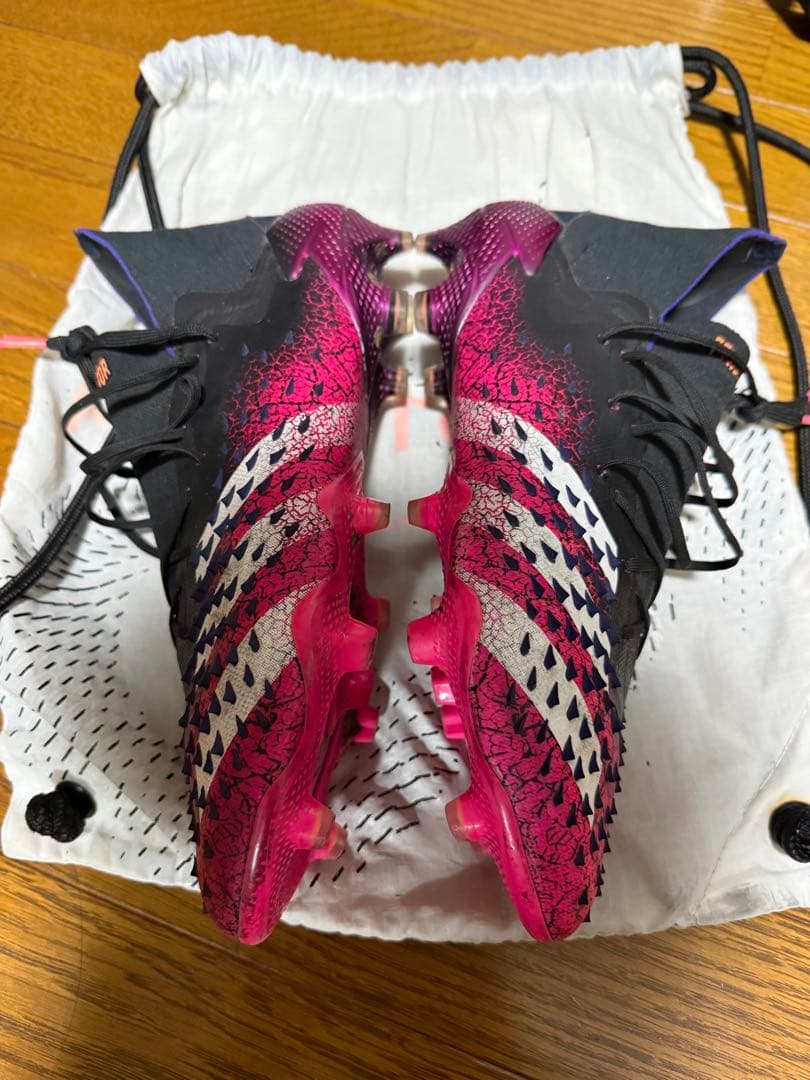 アディダス　プレデター　FG