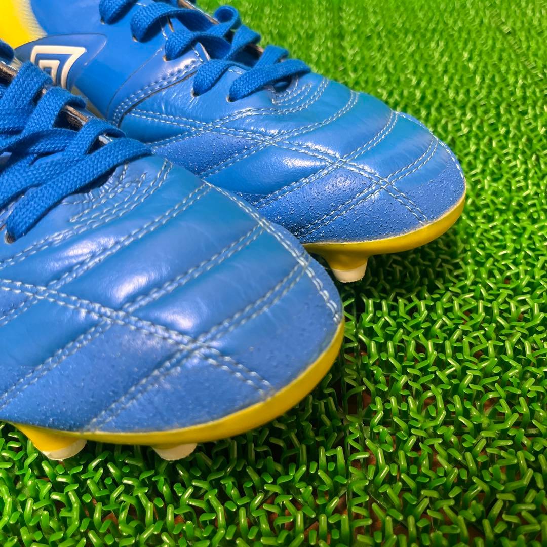 アンブロ サッカースパイク アクセレイター プロ(ブルー×イエロー)