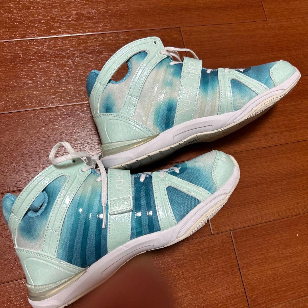 ライカフィットネスシューズ　24.5cm