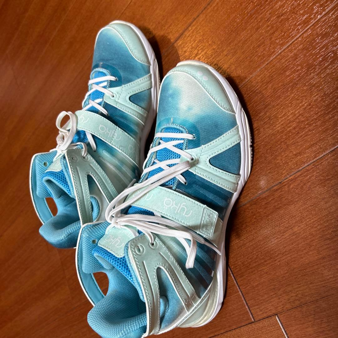 ライカフィットネスシューズ　24.5cm