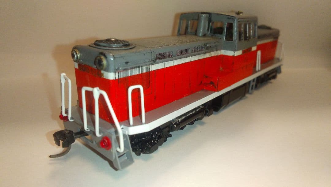 HOゲージ　エンドウ　DD13+2軸貨車4両