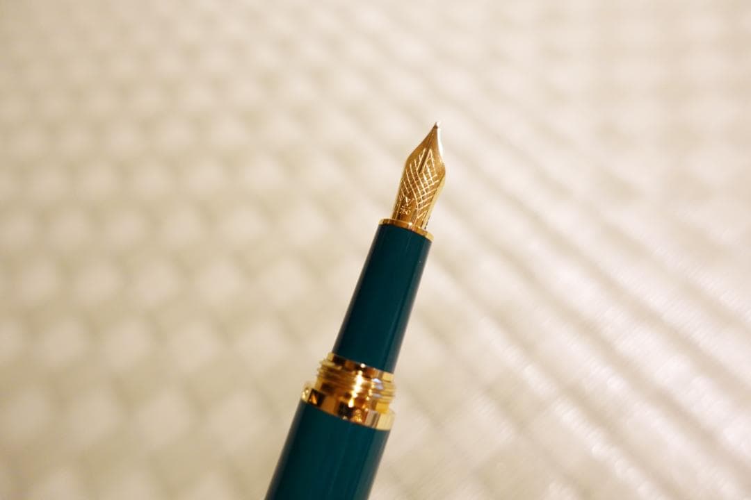 LOUIS VUITTON 万年筆 グリーン ペン先750 K18