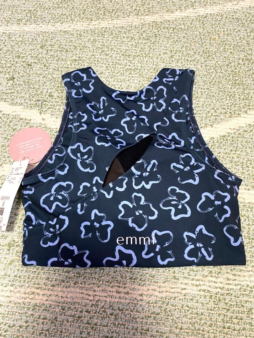 emmi yoga エミ ヨガウェア 上下セット トップス　レギンス　新品