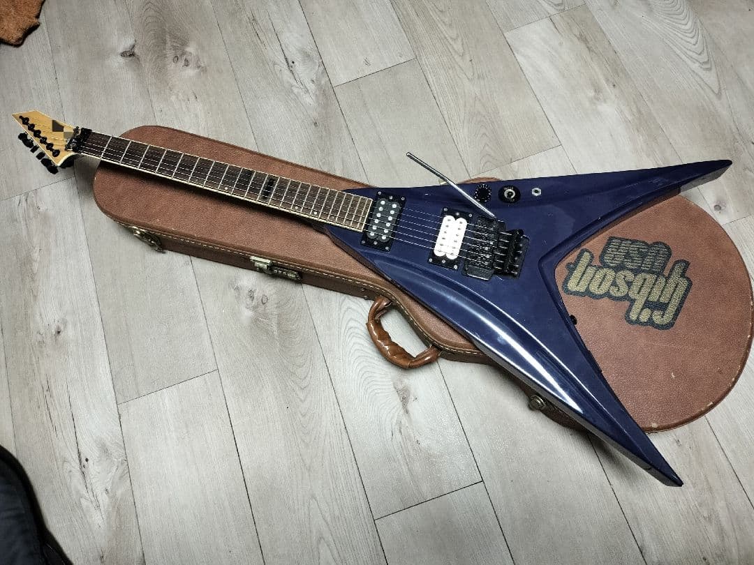 Grassroots エレキギター flyingV DIMARZIO　ロックペグ
