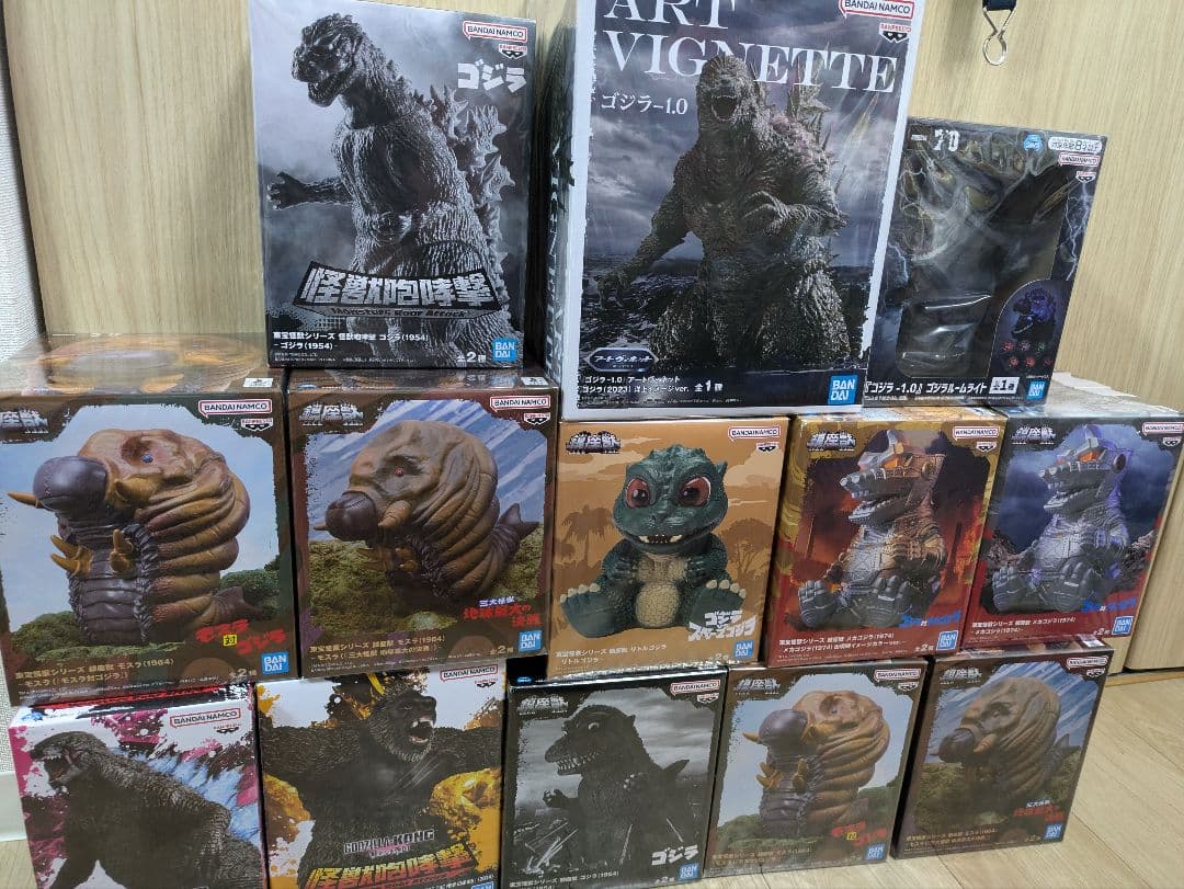 【新品・未開封品】ゴジラ シリーズ　１３フィギュア体セットまとめ売り
