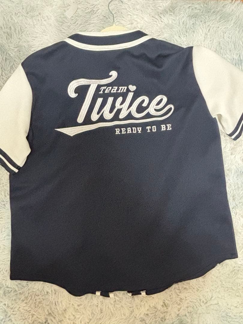 TWICE ユニフォーム ツウィ