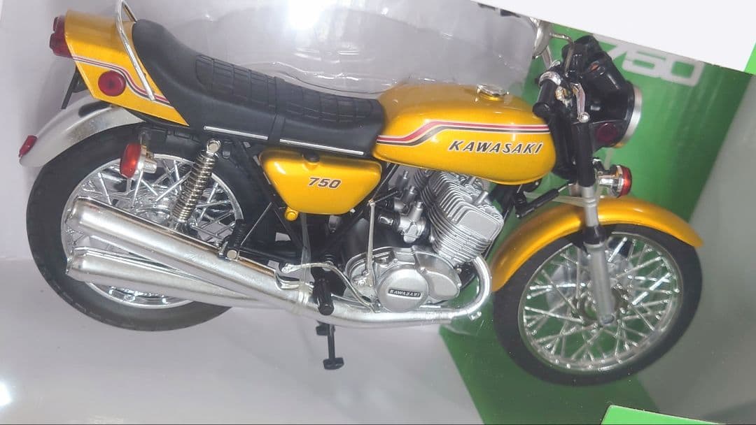 Kawasaki 750-SS 1/12スケールモデル
