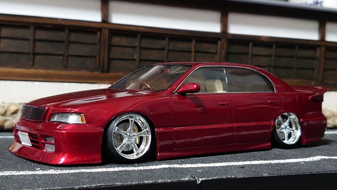 1/24 アオシマ ギャルソン クラウン 14マジェスタ 完成品