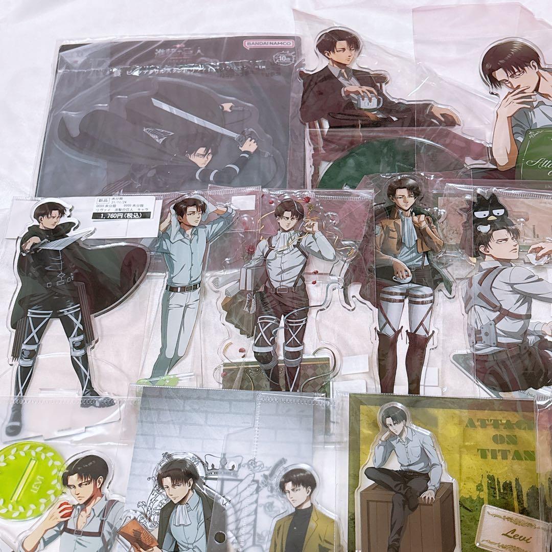 進撃の巨人　リヴァイ　アクリルスタンド　まとめ売り　28点セット